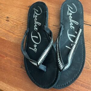 Rocket Dog ladies rhinestone flip flops size 8-9.